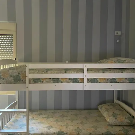 Orikum Apartaments * אוריקום